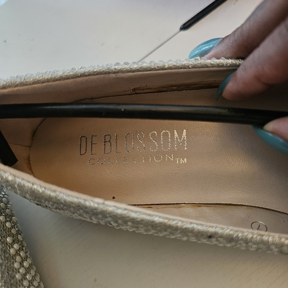 De Blossom Collection Glittering Silver Flats - Picture 10 of 16